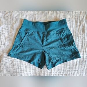 Athleta Trekkie Short